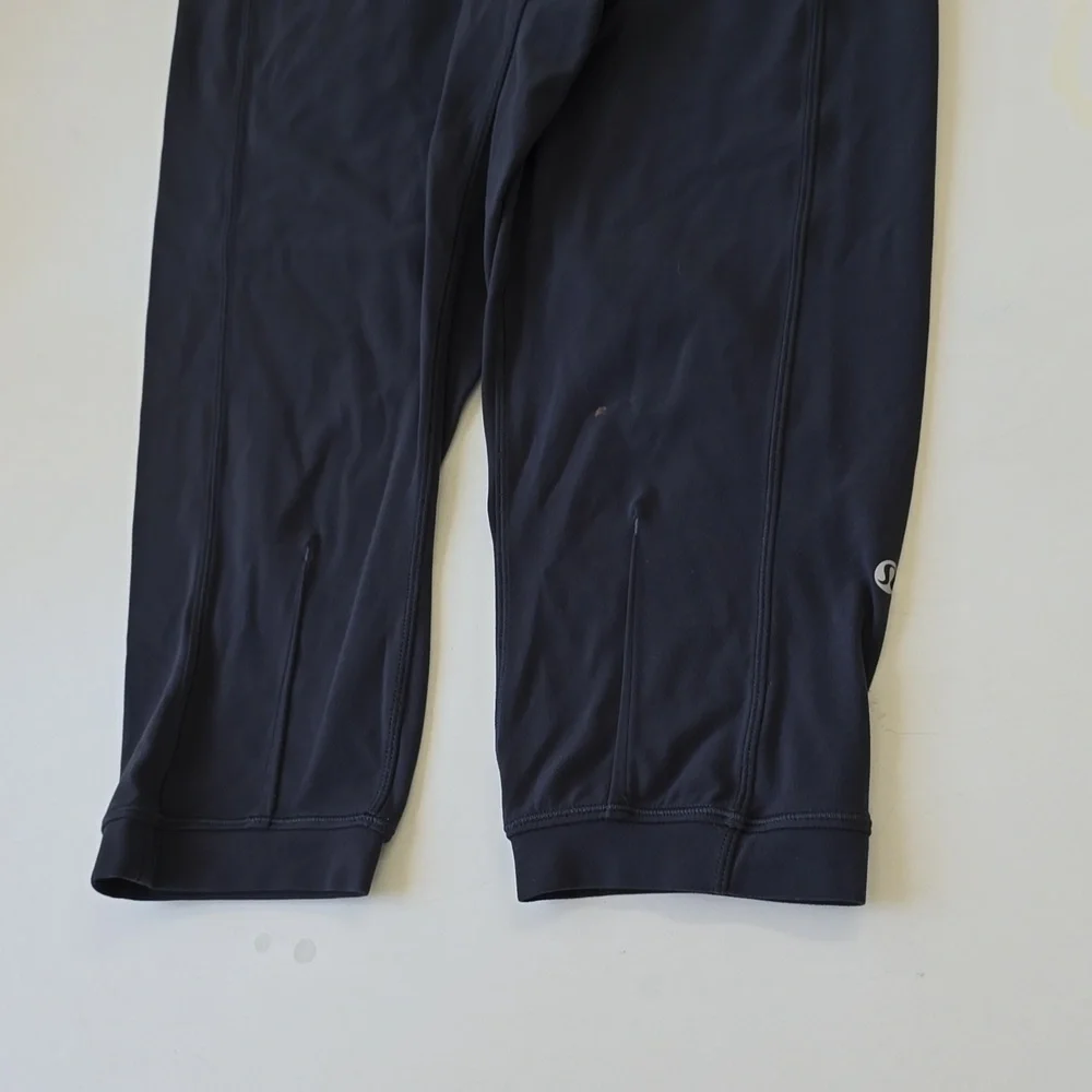 Lululemon Rejuvenate Crop *18